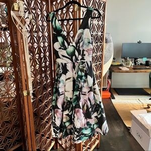 bebe Floral Midi Dress - XS